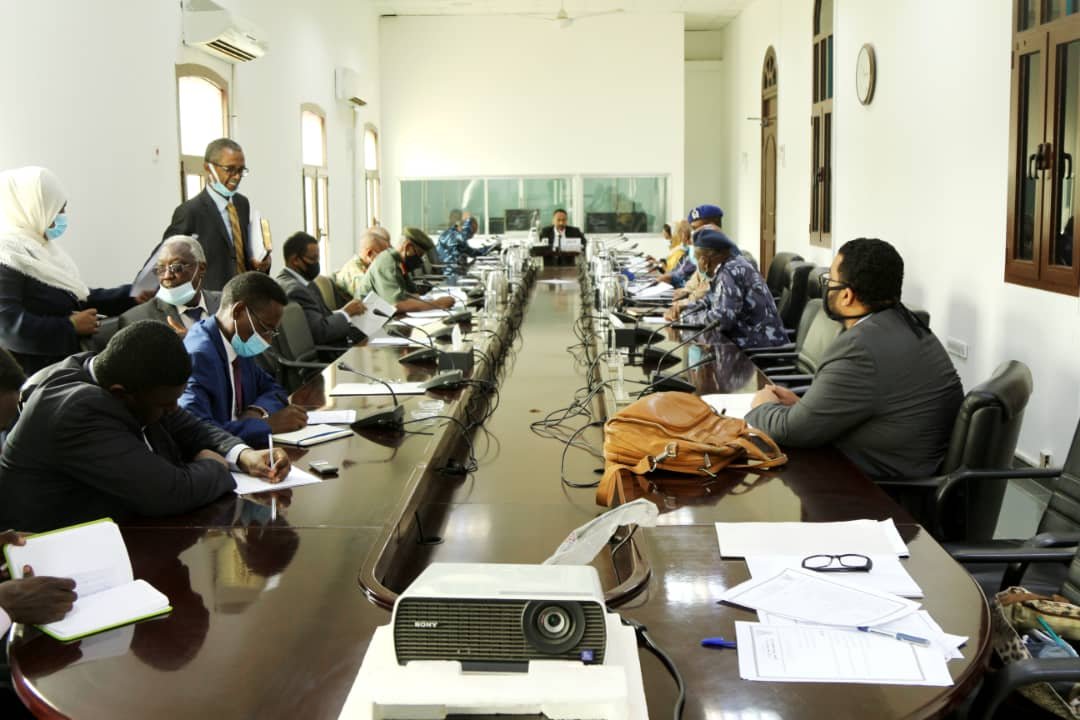 مجلس الوزراء السوداني يكشف عن الية وطنية ومباحثات دولية لحماية المدنيين ويعلق على تعامل الشرطة مع تظاهرات 30 يونيو