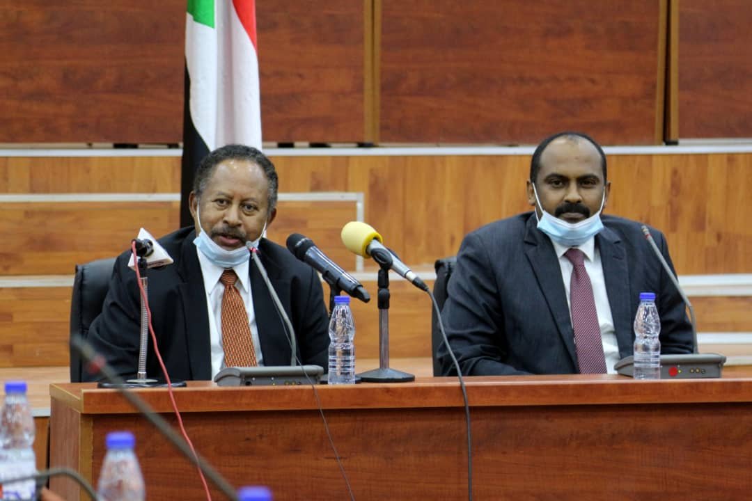 حمدوك يرسل رسائلا من مقر ازالة التمكين بشأن الأجهزة العدلية والمحاسبية والخدمة المدنية ويعلن وصول موارد للسودان