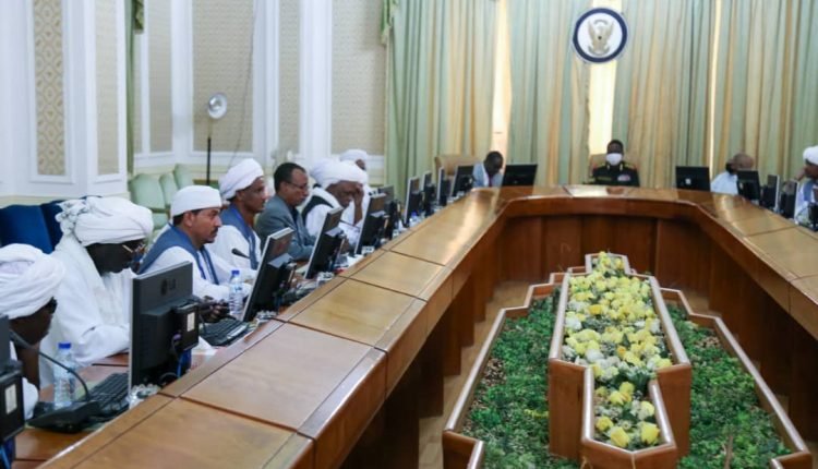 مسؤولة اوروبية تستفسر حمدوك بعد الانفلات الامني في شرق السودان ودعوات لخطوات حاسمة من السيادي مسؤولة اوروبية تستفسر حمدوك بعد الانفلات الامني في شرق السودان ودعوات لخطوات حاسمة من السيادي