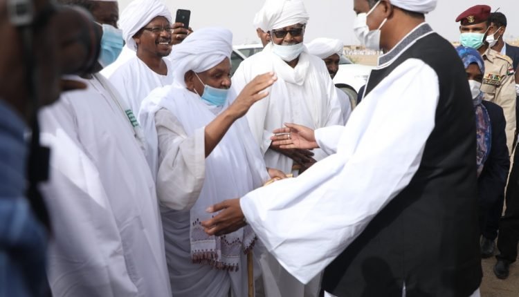 “حميدتي” من كدباس يطلق حديثاً عن العصبية والانقسامات الحزبية ويوجه دعوة للتصالح