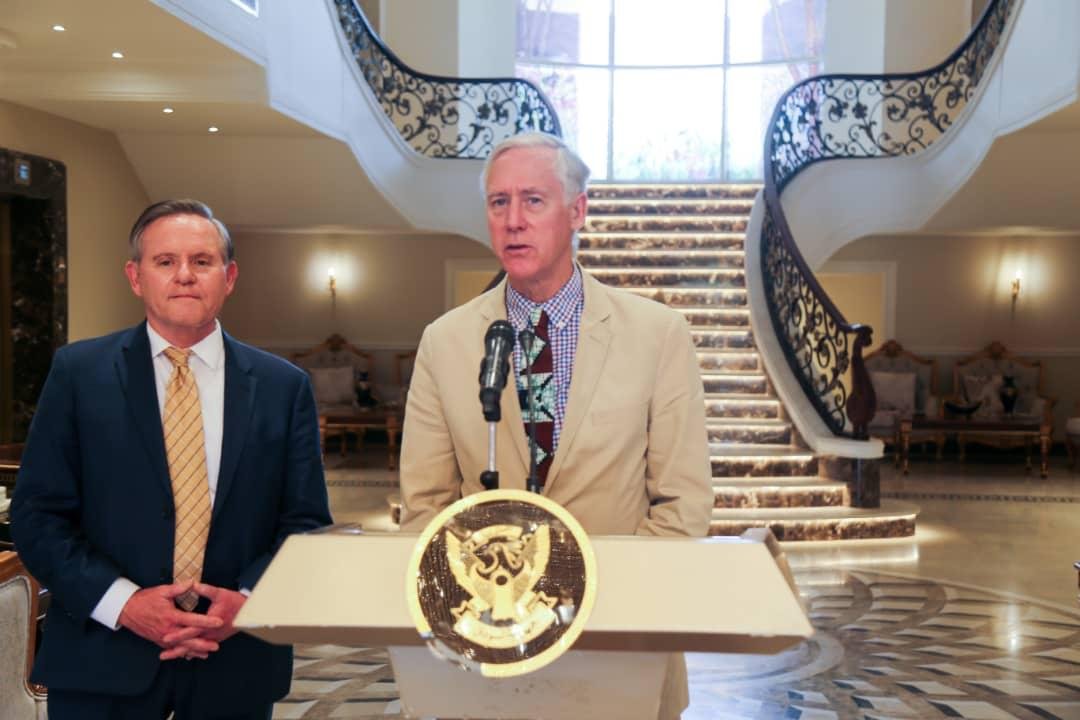 البرهان يدعو وفدا من الكونغرس ورجال أعمال للاستثمار في السودان و بناء شراكة مع امريكا وتعهدات من واشنطن بفرص عمل للطبقة الوسطى