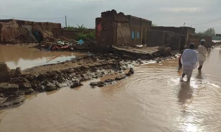 النيل يهدد الأرواح والممتلكات في السودان ويجتاح 5 قرى وتحذيرات وحملة للانتباهه للفيضان والأمطار
