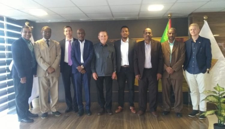 شركات أمريكية تبحث الاستثمار في الذهب والمعادن بالسودان