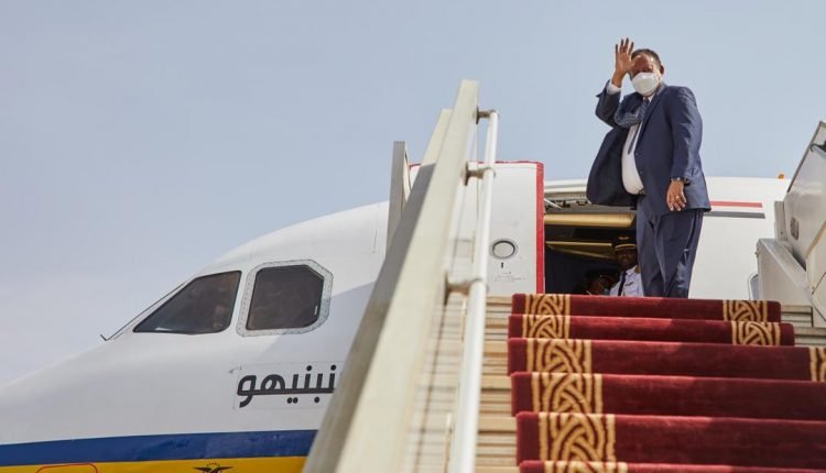 حمدوك يغادر الى جنوب السودان في زيارة تستغرق ثلاثة أيام برفقة 6 مسؤولين كبار