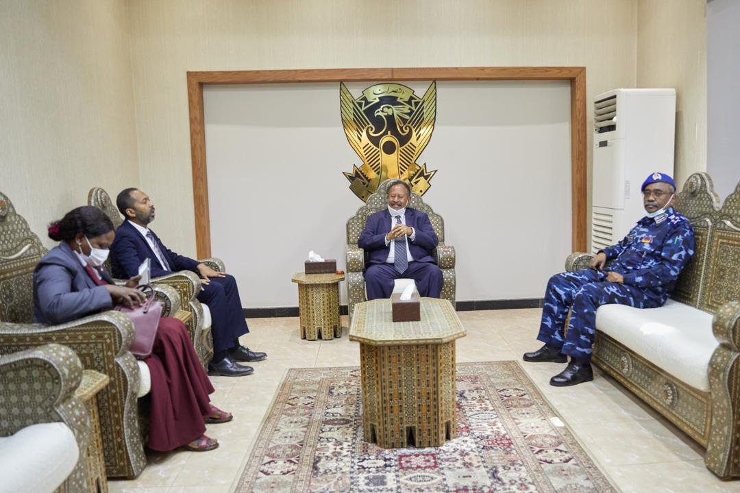 حمدوك يغادر الى جنوب السودان في زيارة تستغرق ثلاثة أيام برفقة 6 مسؤولين كبار
