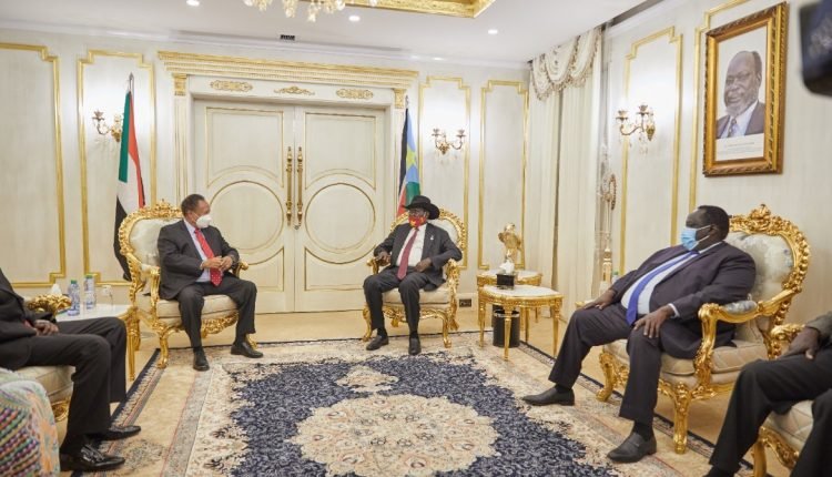 كشف تفاصيل دقيقة عن زيارة حمدوك إلى جوبا واتفاقيات على 10قضايا مع رئيس جنوب السودان (سلفاكير)