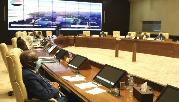 أزمة الفيضانات في مجلس الوزراء ووالي الخرطوم يحذر من مخاطر بسبب النيل