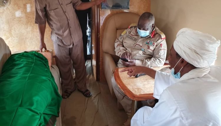 (حميدتي) ينعي الشيخ (أبو عزة) ويوجه بنقل جثمانه بطائرة خاصة إلى شمال كردفان