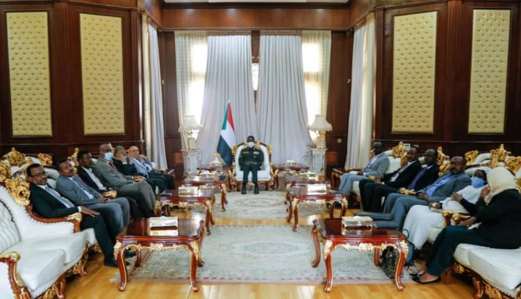 تفاصيل لقاء (كباشي) باللجنة القانونية للحرية والتغيير حول اختيار رئيس القضاء