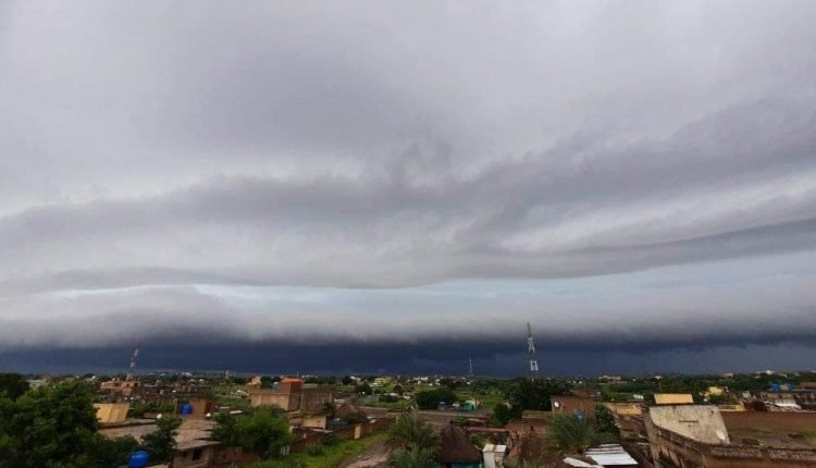 الأرصاد الجوية تحذر من امطار غزيرة في 18 ولاية سودانية بينها الخرطوم