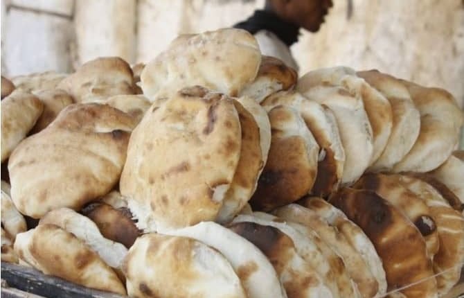 نقص في توزيع الدقيق بالخرطوم ومخاوف من أزمة خبز جديدة