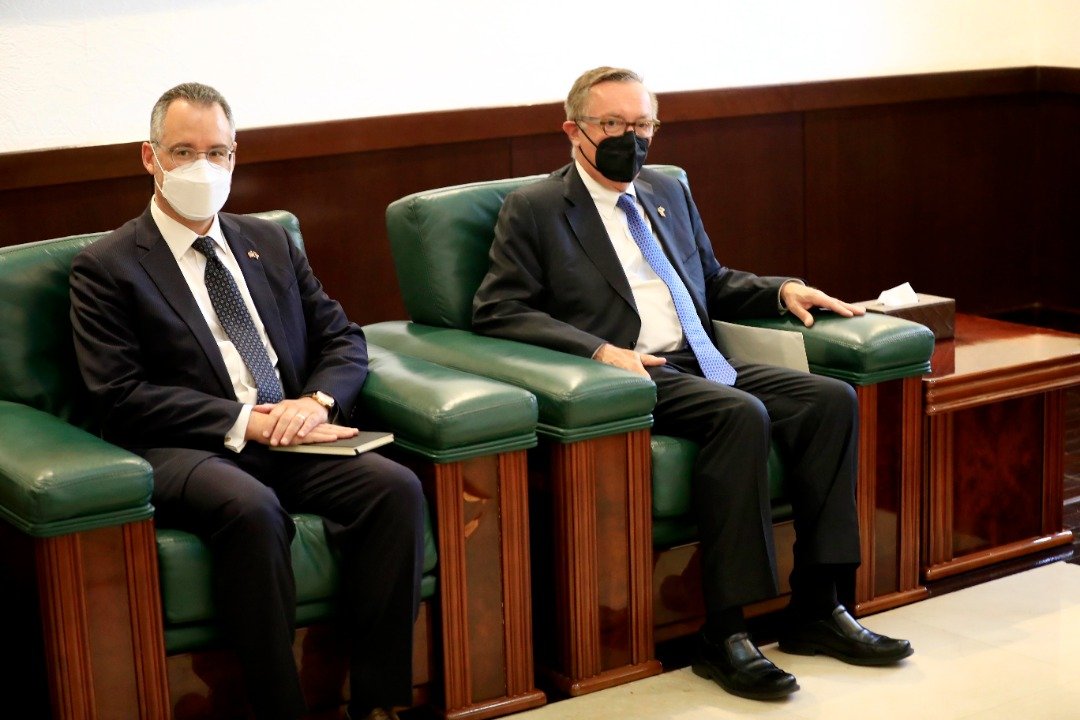 مسؤولون امريكيون في الخرطوم .. تحذير من تكرار المحاولات الانقلابية في توقف دعم الكونغرس للسودان ودعوات ومطالب عاجلة.. تفاصيل تحركات لاحتواء فشل الانتقال