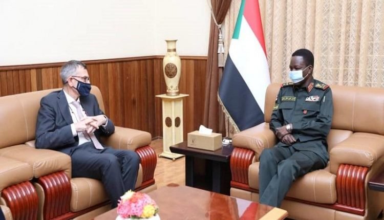 كباشي يبحث مع فولكر ثلاثة موضوعات مهمة ورئيس البعثة يقول: الوضع شاغل