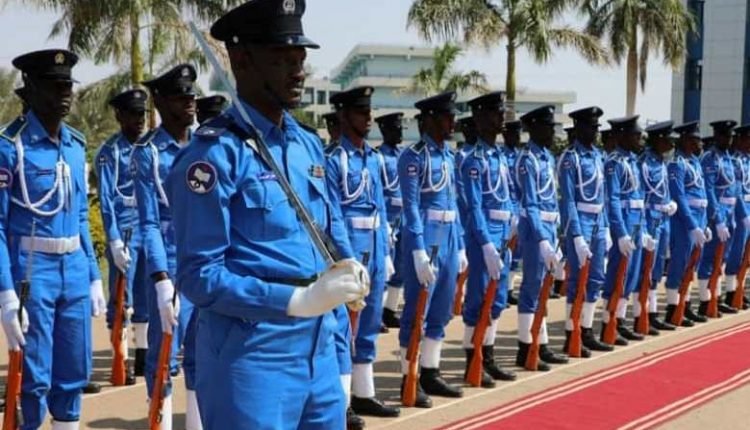 الشرطة السودانية ترفع الحصانة عن 6 من عناصرها بينهم ضابط رفيع