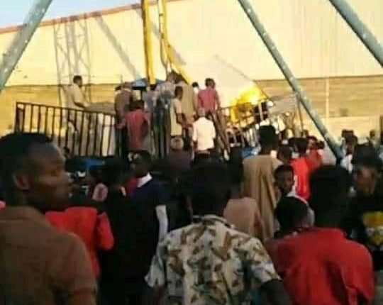 بالصور: فاجعة سقوط لعبة بمتنزه “الجزيرة” وإصابات خطيرة