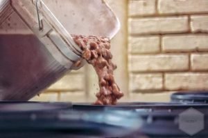 بالصورة.. وجبات دسمة في اعتصام القصر الجمهوري ومواكب ضخمة من الولايات اليوم