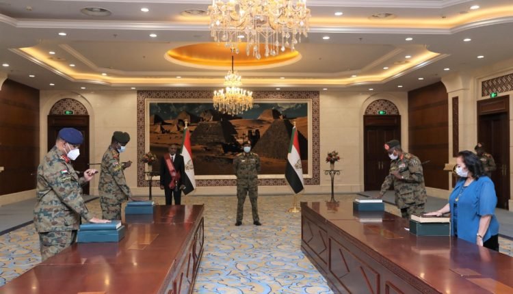 اعضاء في مجلس السيادة الجديد يؤدون اليمين الدستورية بينهم رجاء نيكولا وهذا ما تعهدوا به