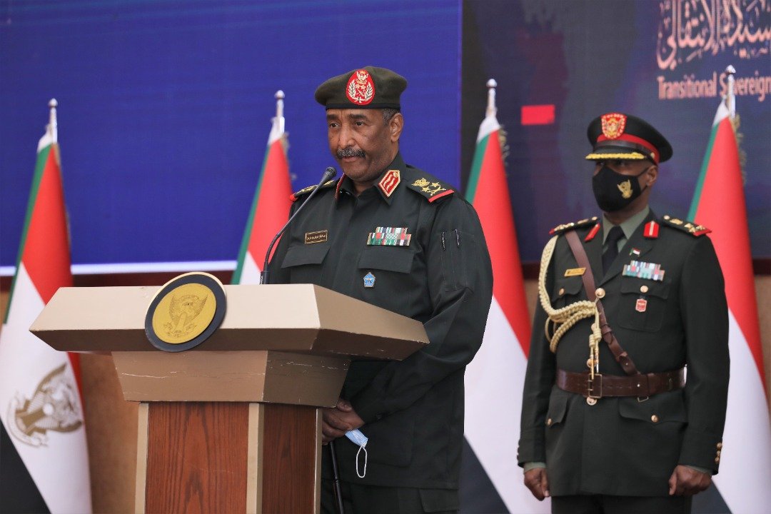 السودان : التفاصيل الكاملة للتوقيع على الاتفاق السياسي بين البرهان وحمدوك (صور)