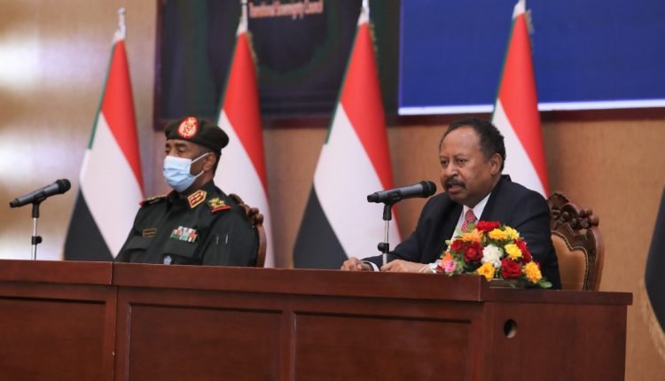السودان : التفاصيل الكاملة للتوقيع على الاتفاق السياسي بين البرهان وحمدوك (صور)