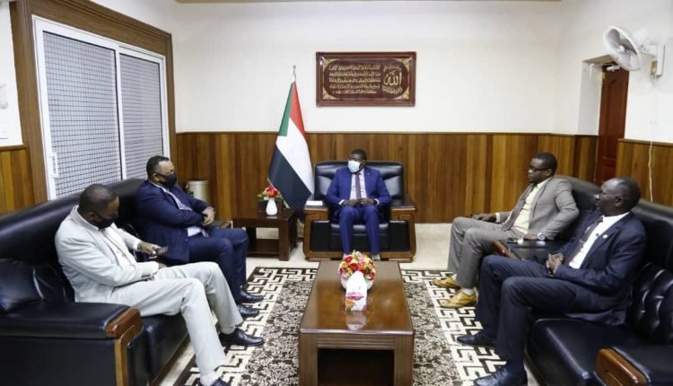 عضو في مجلس السيادة يحدد لنادي النيابة معايير اختيار النائب العام