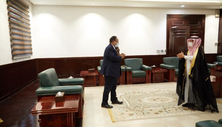 حمدوك يتسلم رسالة من ولي عهد السعودية والمملكة تعلن استعدادها تجاه السودان