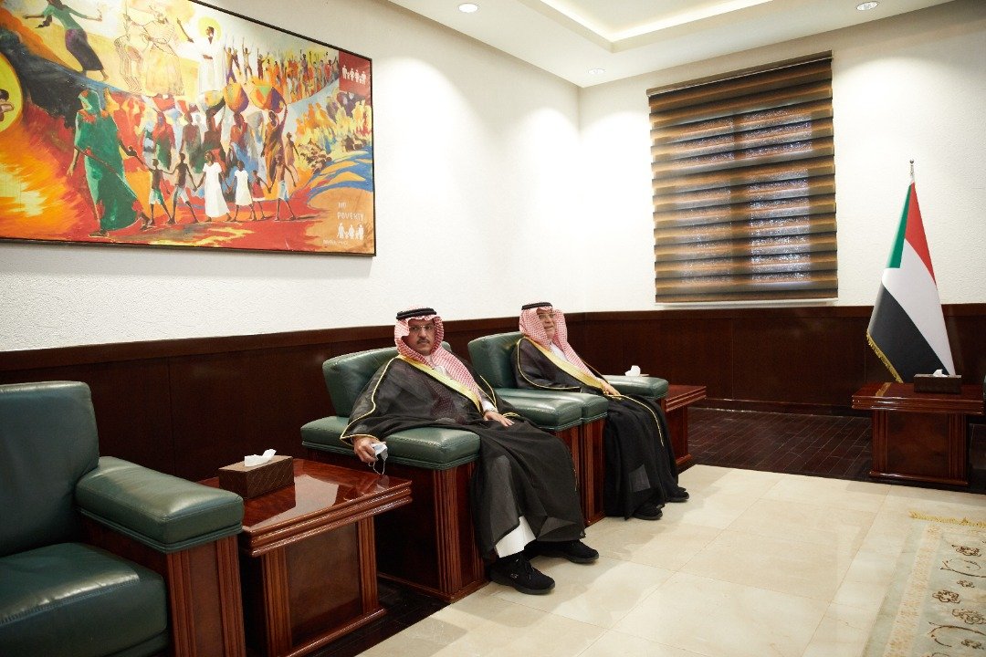 حمدوك يتسلم رسالة من ولي عهد السعودية والمملكة تعلن استعدادها تجاه السودان