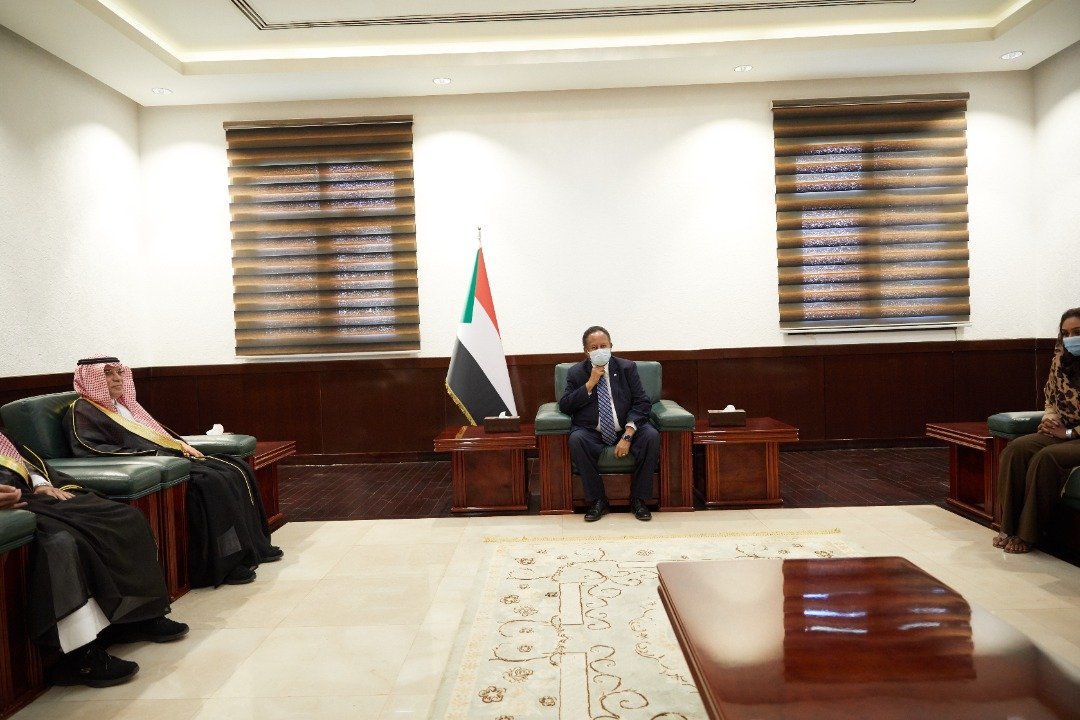 حمدوك يتسلم رسالة من ولي عهد السعودية والمملكة تعلن استعدادها تجاه السودان