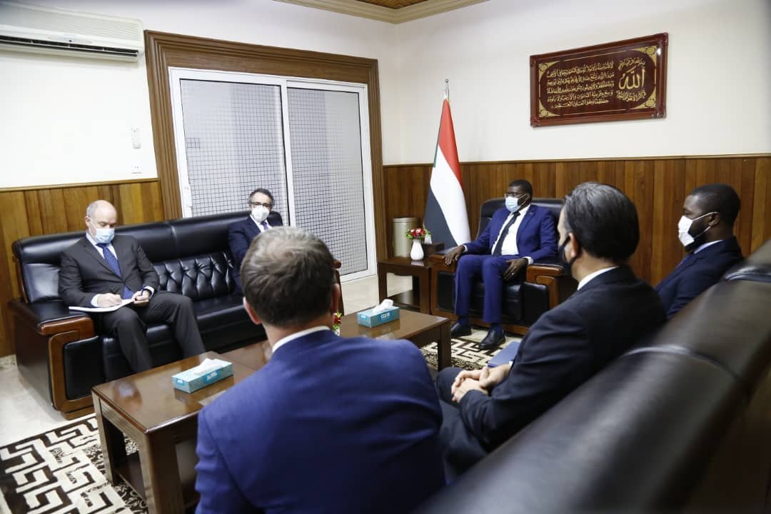 وفد من الجنائية في الخرطوم لترتيب زيارة مدعي المحكمة الى السودان لتسليم المطلوبين وإجراءات لاستخراج الفيزا للشهود