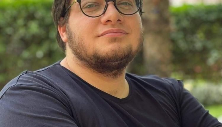 زوجة حسام منوفي المعتقل تروي تفاصيل جديدة وتكذب شركة بدر للطيران