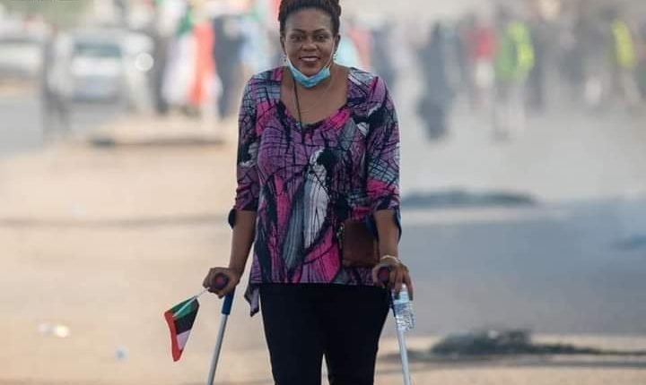 الامم المتحدة تعلق على اعتقال قوة من الامن رئيس مبادرة لا لقهر النساء في السودان اميرة عثمان .. غضب شديد
