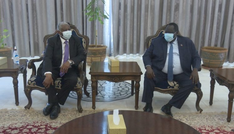 سلفاكير يبعث وفدا من جنوب السودان للخرطوم لبحث الازمة بعد استقالة حمدوك المفاجئة