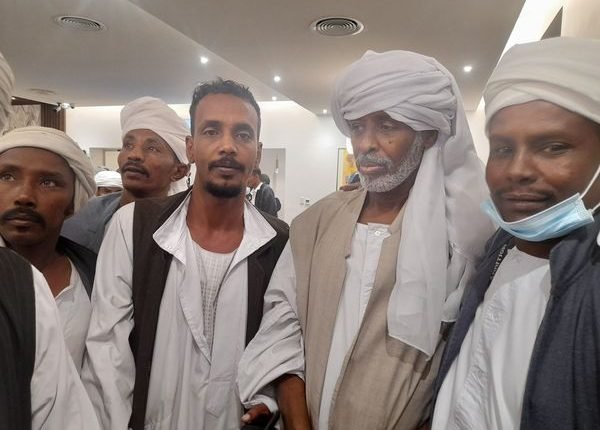 ترك يعود من الأردن واستقبال رسمي بمطار الخرطوم