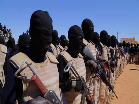 الدعم السريع يدفع بقوات جديدة لمكافحة الإرهاب والاقتحام والمداهمة (بالصور) الدعم السريع يدفع بقوات جديدة لمكافحة الإرهاب والاقتحام والمداهمة (بالصور)