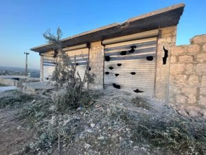 13 قتيلا في قصف لقوات التحالف الأمريكية بالصواريخ منزل بالحدود التركية السورية لاستهداف قيادي بالقاعدة ومكافحة الإرهاب والبنتاغون يصف العملية بالناجحة