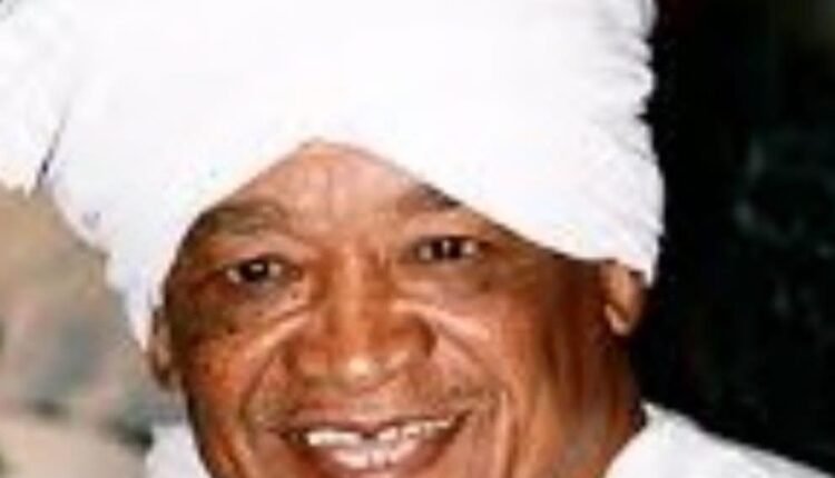 وفاة أبو القاسم محمد إبراهيم ومجلس السيادة ينعيه