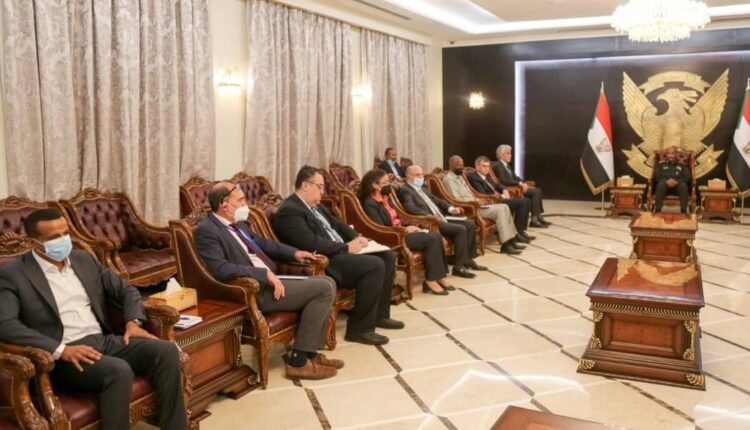 الكشف عن 4 قضايا أساسية لازمة السودان في مباحثات البرهان وحميدتي مع فولكر وولد لبات ومبعوث ايقاد بشأن حوار الآلية الثلاثية