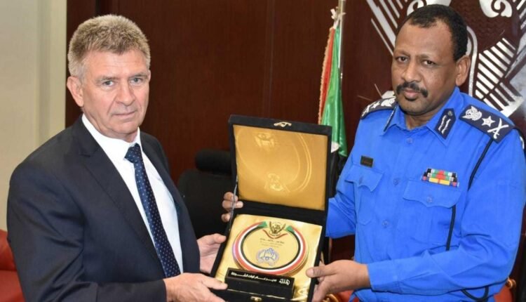 الشرطة السودانية تبحث مع مسؤول أمني فرنسي التعاون المشترك