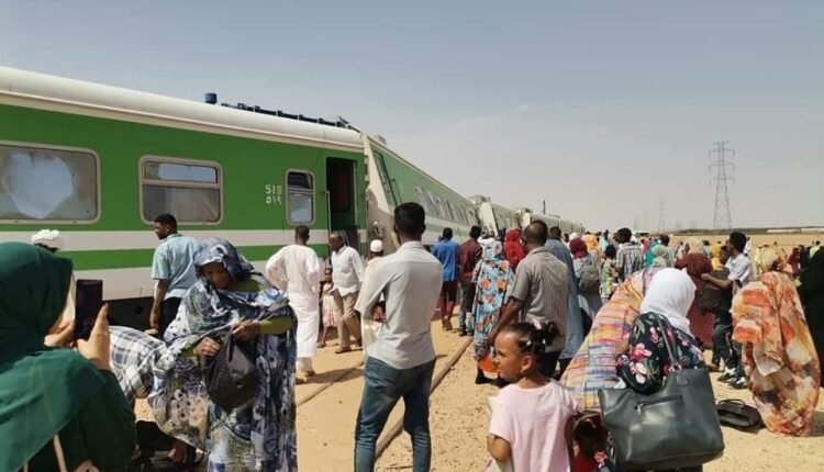 عاجل.. السودان: نجاة المئات من المسافرين في حادث انحراف قطار عن مساره