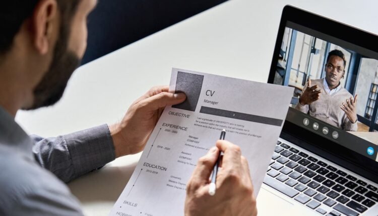 5 أشياء لا تكتبها في سيرتك الذاتية اذا كنت تبحث عن عمل