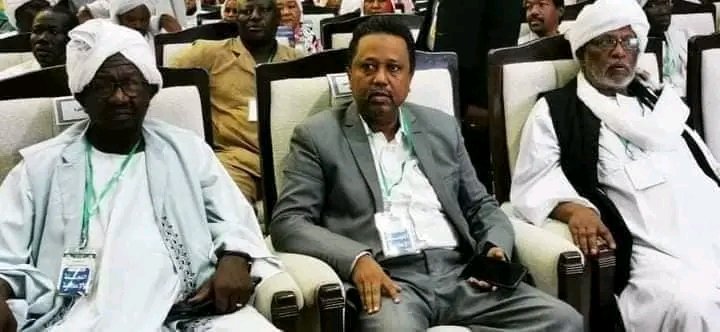 انطلاق مؤتمر المائدة المستديرة لمبادرة أهل السودان وانتقادات لظهور قيادات أحزاب سقطت مع نظام البشير