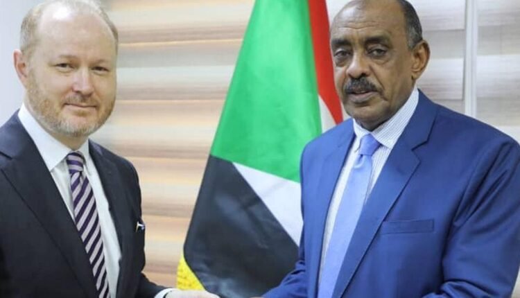 السفير الأمريكي الجديد يحدد شروط عودة المساعدات المالية للسودان