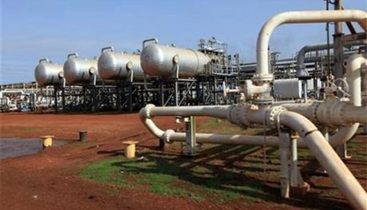 الكشف عن عمليات نهب لموارد البترول  من مجموعات متنفذة في السودان وجنوب السودان وتخريب الاقتصاد وعقوبات ستطال رجل اعمال شهير