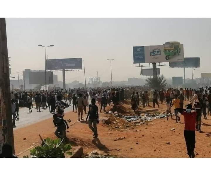 الشرطة السودانية تكشف عن تشكيلات وخلايا لجماعات مسلحة تقود المظاهرات وتطالب وزارة العدل بمنحها صلاحيات الحسم