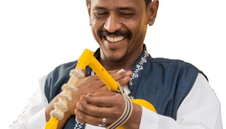 تعليق من فنان الطنبور الشهير محمد النصري عن عودة قوش يثير جدلا