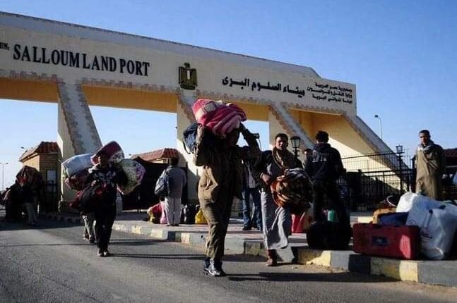 بالصورة.. سلطات الجمارك في معبر أرقين تتخذ قرار صادم للقادمين من مصر