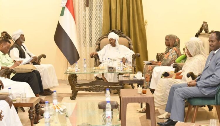 لقاء بين الأمة القومي والكتلة الديمقراطية ومناوي يكشف التفاصيل