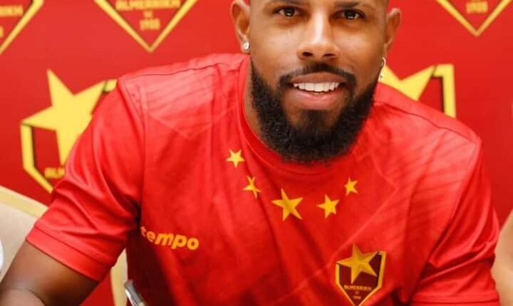 المريخ يدشن صفقات الميركاتو الشتوي بتسجيل لاعبين جديدين وينتظر مزيد من الاجانب