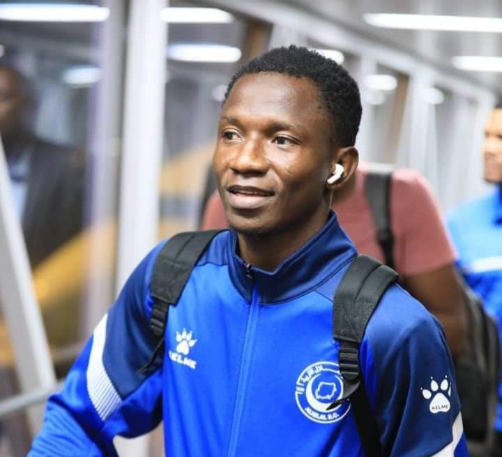 الانضباط يجبر أجانب الهلال على العودة المبكرة