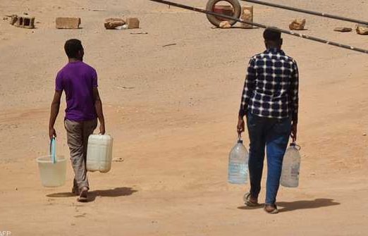 مخاطر البقاء والرحيل.. سودانيون أمام خيارات صعبة