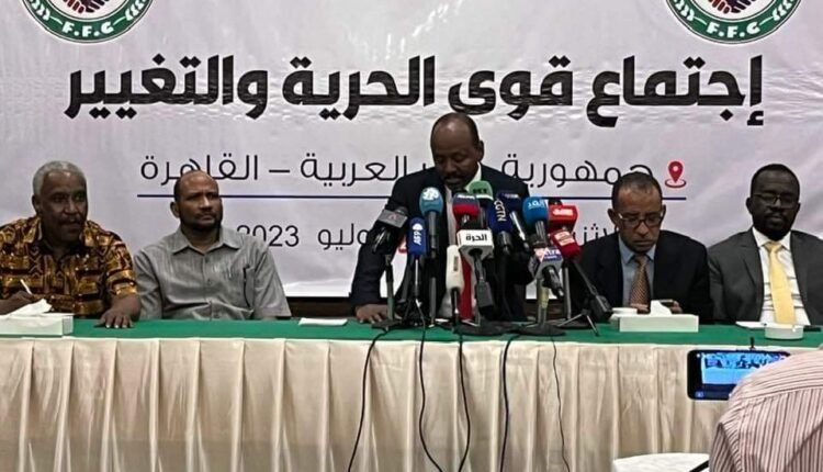 الحرية والتغيير لأول مرة تدين انتهاكات الدعم السريع وتطالب بتصنيف المؤتمر الوطني كتنظيم إرهابي وتدعو إلى عملية سياسية شاملة